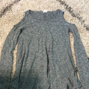 Cold shoulder knit top
